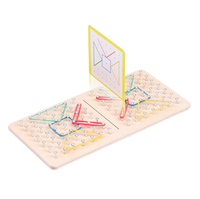 Juego de Mesa Geométrico de Madera para Niños, Juego de Carreras para 2 Jugadores, Juego de Creación de Formas con Bandas Elásticas de Ritmo Rápido, con Tarjetas de Referencia de Patrones