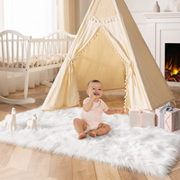 Usine personnalisé fenêtre chambre canapé-lit à côté de tapis de sol couverture salon grand moelleux fausse peau de mouton fourrure tapis et tapis