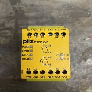 Relè di Sicurezza PLC. Xv2 0.5/24vdc 2s 2sz Id #   774504 100353 Controllore PLC per Automazione Industriale di Magazzino - Product Image 1