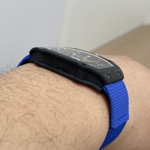 Montre de sport mécanique creuse de luxe en fibre de carbone boîtier en forme de tonneau personnalisation d'usine OEM - Product Image 6