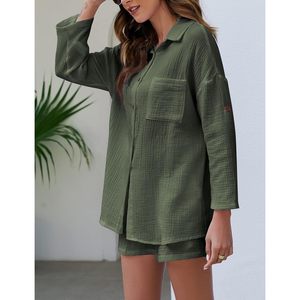 Ensemble 2 pièces en lin et coton pour femme FOXA : chemise boutonnée et short respirant avec manches retroussables et poches - Product Image 3