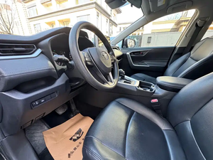 Toyota <span class=keywords><strong>RAV4</strong></span> 2.0L 2WD 2020 - Économique en carburant et durable - Sécurité de haut niveau - Accès facile aux pièces - SUV polyvalent pour la famille et le transport de marchandises - Product Image 4