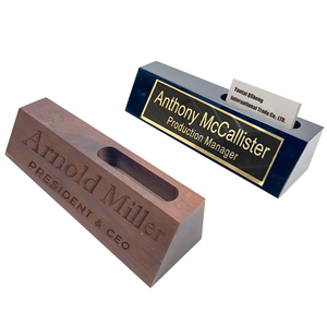 Porte-cartes de visite en bois personnalisé de haute qualité, plaque nominative en bois pour bureau - Product Image 1