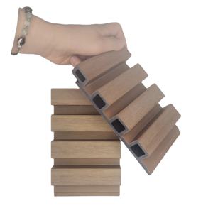 Panel de pared compuesto de <span class=keywords><strong>color</strong></span> personalizado WPC 170X26mm Panel de pared de coextrusión WPC - Product Image 6