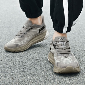 รองเท้าผ้าใบ Cliftonn 9 รุ่นฮิตปี 2026 สำหรับผู้ชาย รองเท้าลำลองผู้หญิงและผู้ชาย รองเท้าสั่งทำพิเศษสำหรับฤดูร้อน ฤดูใบไม้ผลิ ฤดูใบไม้ร่วง รองเท้าวิ่งผู้ชาย - Product Image 4