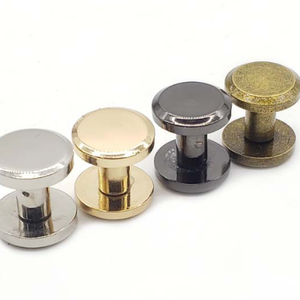 Fabricantes Chinos de Tornillos de <span class=keywords><strong>Remache</strong></span> de Acero Inoxidable, Remaches de Cabeza Plana de Latón Sólido Tipo Chicago para Cuero y Bolsos - Product Image 5