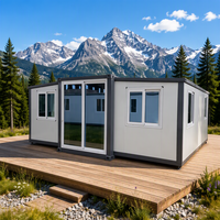 Maison conteneur pliable et extensible au design moderne avec système solaire intégré et structure étanche pour une vie en toute saison