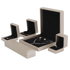 Rẻ hơn PU da bìa nhựa khung trang sức vòng bông tai vòng cổ mặt dây chuyền vòng đeo tay bao bì hộp Chứng Khoán đầy màu sắc bán buôn - Product Image 6