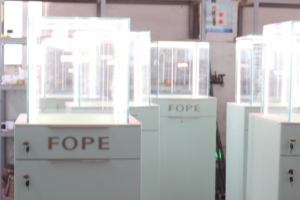 Iluminación LED LUX Ecológica e Impermeable, Muebles de Exhibición de Joyería de Diseño Personalizado para Tiendas de Joyería, Salas de Exhibición y Centros Comerciales - Product Image 3