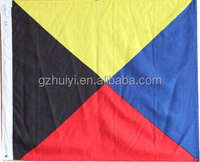 Huiy promotionnel usine drapeau à cordes personnalisé prix bas de tout nouveau 100% Polyester code décoration pays drapeau bruant
