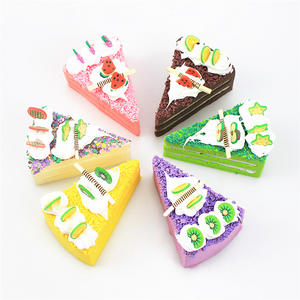 Pu קצף פרידג 'ט קישוט משולש עוגת מגנט מצורפת קישוט איטי ריבאונד קישוט צעצוע מתח - Product Image 2