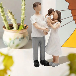 Peint à la main 3 Figure Résine Sculpture Art Déco Design Famille Cadeau pour Parents Fille Fils Maison <span class=keywords><strong>Chambre</strong></span> Salon Étagère Décor - Product Image 6