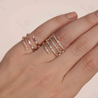 Bague Gemnel Sydney Evan Wrap avec saphirs roses et diamants CZ alternés pour un éclat de couleur ludique sur le doigt