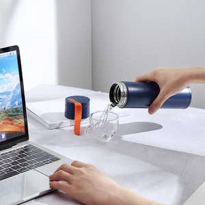 Tasse étanche en acier inoxydable Tasse à gobelet isolée sous vide à <span class=keywords><strong>double</strong></span> <span class=keywords><strong>paroi</strong></span> avec manchon en silicone Bouteille d'eau portable pour chien Tasse Termos - Product Image 6