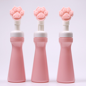 Botella <span class=keywords><strong>con</strong></span> forma <span class=keywords><strong>de</strong></span> jarrón rosa <span class=keywords><strong>con</strong></span> cepillo suave <span class=keywords><strong>de</strong></span> silicona <span class=keywords><strong>con</strong></span> forma <span class=keywords><strong>de</strong></span> pata <span class=keywords><strong>de</strong></span> <span class=keywords><strong>oso</strong></span> que exprime el limpiador <span class=keywords><strong>de</strong></span> espuma - Product Image 2