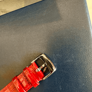 Reloj de Pulsera Mecánico para Mujer con Correa de Cuero Roja y Diseño de Esfera Móvil para Uso Diario Chopards - Product Image 6