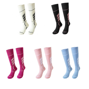 Épaissie Compression Performance nouvelles femmes <span class=keywords><strong>laine</strong></span> ski chaussettes imprimer genou chaud long sport tricoté chaussettes épais Sport chaussette - Product Image 1
