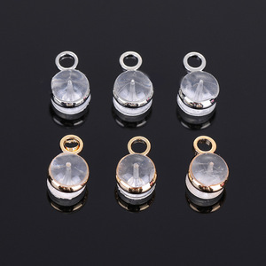 Accessoires pour boucles d'oreilles, clous en métal plaqué or en forme de fleur avec inserts en silicone pour la fabrication de boucles d'oreilles - Product Image 2
