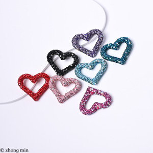 Kim cương năm cánh sao trái tim bốn lá cỏ ba lá hạt nhựa thủ công tự làm chuỗi điện thoại di động treo vòng đeo tay Phụ Kiện Vòng Cổ - Product Image 4