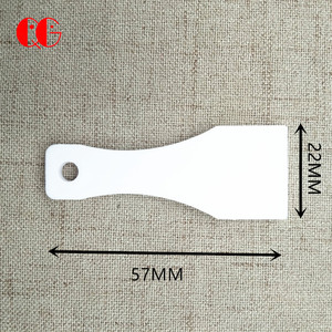 Lucky Lottery Scraper Plastic Ticket Scratcher Herramientas Compact Scratch Off Card Scraper con llavero <span class=keywords><strong>para</strong></span> un fácil raspado <span class=keywords><strong>de</strong></span> <span class=keywords><strong>boletos</strong></span> - Product Image 3