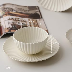 Ensemble de bols à marguerites en forme de fleur en céramique 5.5 pouces et 17 oz crème mate - Product Image 6