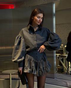 Conjunto de dos piezas de temperamento de nuevo estilo al por mayor 2025 para mujer con falda corta con borde de volantes y diseño a <span class=keywords><strong>cuadros</strong></span> de alta calidad - Product Image 2