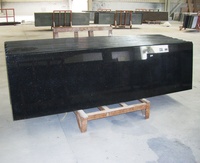 Schlussverkauf schwarze Galaxy-Granittreppe Naturstein-Schritte Aufzug Wandanlage Bindverkleidung für Treppen