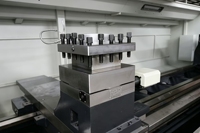 Mesin Bubut CNC Flat Bed Presisi Tinggi CK61100 2 Axis dengan Sistem Kontrol CNC yang Dapat Disesuaikan