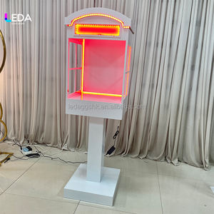 ตู้โทรศัพท์สีขาวสไตล์โมเดิร์น LEDA พร้อมไฟ LED และที่ตกแต่งด้วยดอกไม้ กล่องฝากข้อความ สำหรับงานแต่งงาน งานเลี้ยง งานอีเว้นท์ ตกแต่งด้วยโลหะ - Product Image 6