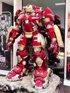 Vendita calda in resina scultura Marvel film vita <span class=keywords><strong>uomo</strong></span> formato ferro statue per la decorazione commerciale di strada - Product Image 5