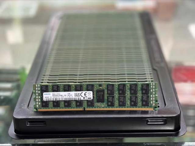 DDR4 ECC Registered Server Memory 8GB 16GB 32GB 64GB High Speed Stable Reliable RAM for Enterprise Applications and Data Centers