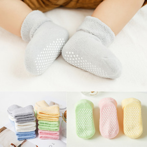 <span class=keywords><strong>Chaussettes</strong></span> pour bébé en tissu éponge épais pour l'automne et l'hiver, à bouche large, antidérapantes, en coton à pois, pour la marche sur le sol, pour enfants - Product Image 4