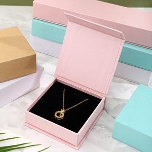 Caixas de Presente Personalizadas com Logo Magnético em Papelão para Conjuntos de Joias - Product Image 3
