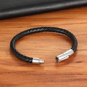 OL Style-pulsera de cuero con botones de acero inoxidable para hombre, brazalete de diseño sencillo, Multicolor, con logotipo personalizado, regalo de cumpleaños y San Valentín - Product Image 5