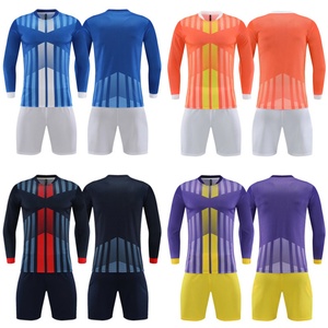 Maillot de football personnalisé à manches longues de haute qualité, respirant, séchage rapide, 100 % polyester, imprimé par transfert thermique, uniforme d'entraînement - Product Image 5