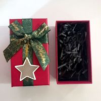 Décoration suspendue en forme de sapin de Noël en tissu tissé fait main, avec nœud en ruban lisse, branche de pin et clochette métallique