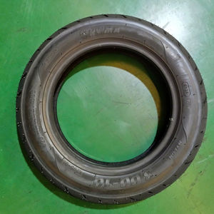 Pneu de scooter sans chambre à air KUMATIRE Vietnam K205, tailles 3.00-10 / 120/70-10 / 130/90-10, pour usage urbain et livraison - Product Image 4