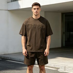 Ensemble homme 450g très populaire : T-shirt col rond gaufré et short en maille 100% coton, couleur unie, idéal pour l'été - Product Image 1