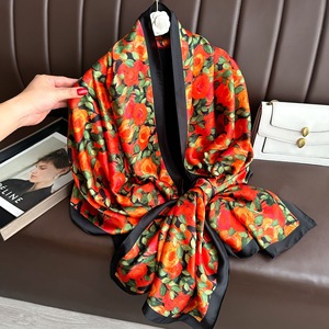 Sciarpa di <span class=keywords><strong>seta</strong></span> personalizzata sciarpe di <span class=keywords><strong>seta</strong></span> <span class=keywords><strong>blu</strong></span> stampa digitale <span class=keywords><strong>Foulard</strong></span> En Soie donna sciarpa di <span class=keywords><strong>seta</strong></span> con Logo - Product Image 6