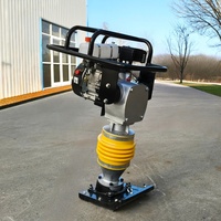 Compacteur thermique robuste modèle 100 avec moteur importé 5,5-6,5 CV, type Jumping Jack, conforme aux normes CE