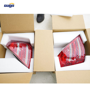 GUGO Feu arrière LED 12V à lentille transparente rouge étanche pour <span class=keywords><strong>MERCEDES</strong></span>-<span class=keywords><strong>BENZ</strong></span> Classe S W221 2010-2013 Modèle avec nouveau clignotant - Product Image 2