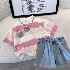 Completo Estivo per Bambine, Stile Coreano, T-shirt Arcobaleno a Maniche Corte e <span class=keywords><strong>Pantaloncini</strong></span> in Denim, Nuovo Stile Trendy - Product Image 2