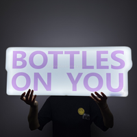 Présentoir de bouteilles amovible avec logo personnalisé OEM, service VIP, lettres en acrylique, panneau lumineux LED, enseigne à message lumineuse pour boîte de nuit, bar
