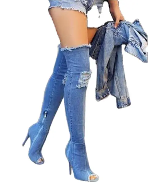 Botas femininas com design novel em jeans, salto alto na altura dos joelhos