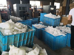 OEM 15161670 6035601 nhựa làm mát bể tràn bể mở rộng cho Chevrolet C4500 c5500 <span class=keywords><strong>c6500</strong></span> c7500 c8500 <span class=keywords><strong>kodiak</strong></span> 03-09 PP5 - Product Image 5