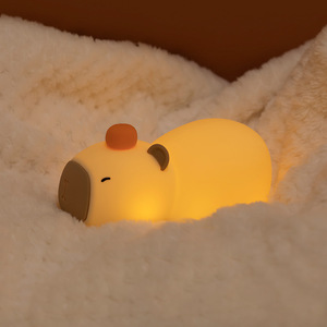 Novedad Animal recargable LED 3D Si <span class=keywords><strong>Licon</strong></span> Sleeping Lying Flat Light Squishy Capybara lámpara de noche para dormitorio - Product Image 1