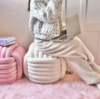 Petit tabouret de style crème moderne pour la maison Pouf assis carré Entrée basse pour changer de chaussures Salon Rangement du canapé Hôtel Appartement