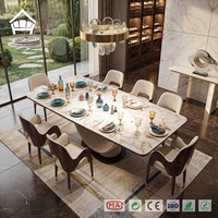 Table de salle à manger en marbre à base incurvée avec 8 chaises en coquille de noyer pour service clé en main de mobilier complet pour designers d'intérieur