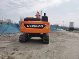 Excavadora de cadenas Doosan DX225, excavadora hidráulica sobre orugas para movimiento de tierras en construcción - Product Image 4