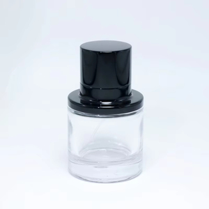Wholesale Round clear Perfume Glass Bottle 50ml 100ml Luxury Perfume Bottle with Magnetic Cap 5.0 - Product Image 4